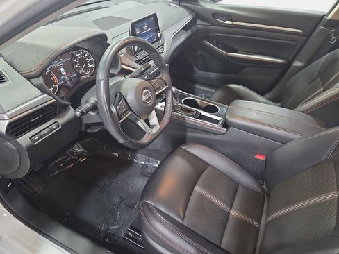 Certified 2024 Nissan Altima 2.5 SR FWD image 15