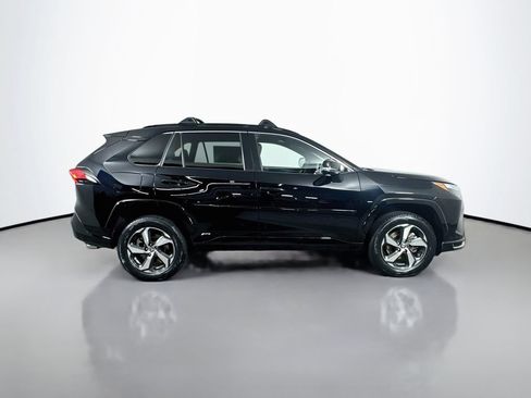 Used 2024 Toyota RAV4 SE w/ Weather & Moonroof Package AWD/4WD image 9