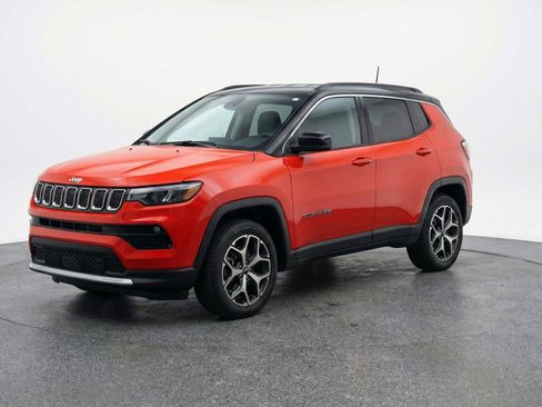 Used 2025 Jeep Compass Limited image 2