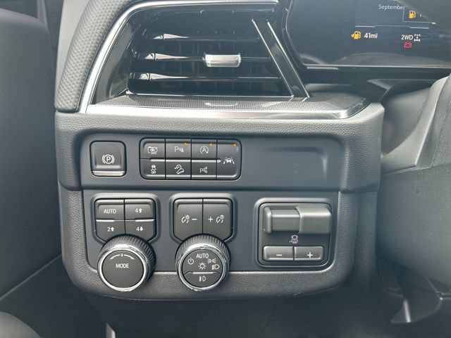 New 2026 Chevrolet Suburban RST w/ Comfort Package AWD/4WD image 18