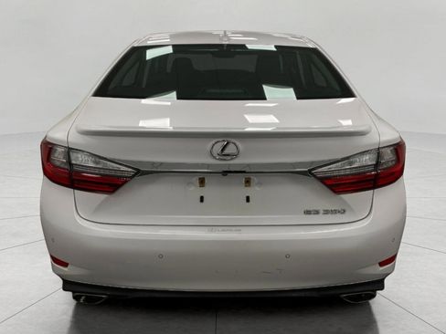 Used 2017 Lexus ES 350 w/ Luxury Package image 5
