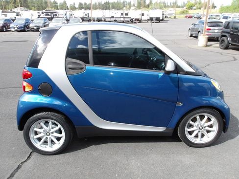 Used 2009 smart fortwo passion RWD image 6