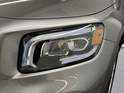 Certified 2022 Mercedes-Benz GLB 250 4MATIC image 7