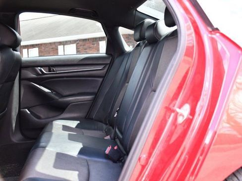 Used 2018 Honda Accord Sport image 15