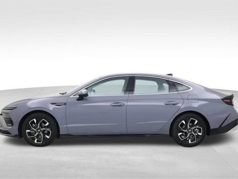 Used 2025 Hyundai Sonata SEL FWD image 7