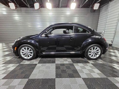 Used 2019 Volkswagen Beetle 2.0T SE FWD image 8