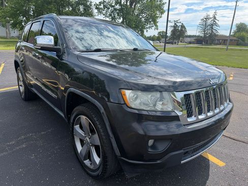 Used 2011 Jeep Grand Cherokee Overland AWD/4WD image 3