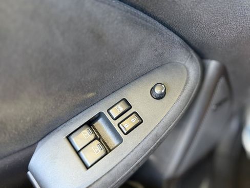 Used 2009 Nissan 370Z Touring RWD image 17