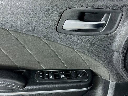 Used 2018 Dodge Charger R/T Scat Pack w/ Dynamics Package RWD image 22