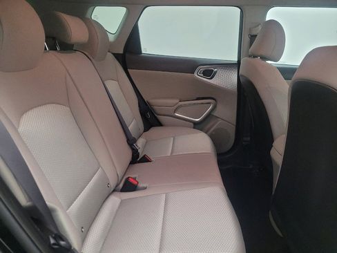 Used 2025 Kia Soul S image 19