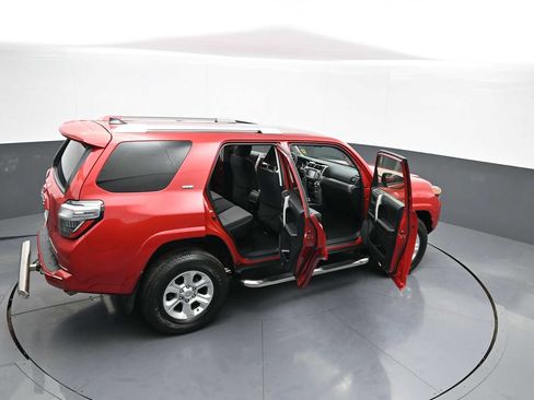 Used 2016 Toyota 4Runner SR5 AWD/4WD image 43