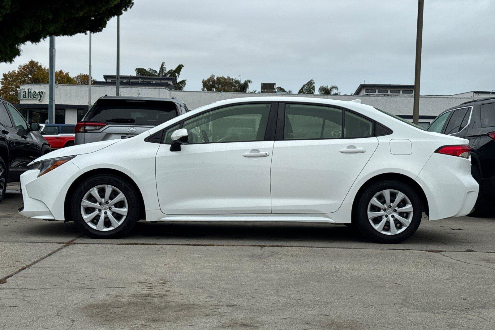 Used 2024 Toyota Corolla LE FWD image 9
