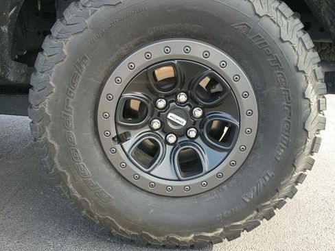 Used 2023 Ford F150 Raptor w/ Raptor Carbon Fiber Package AWD/4WD image 12