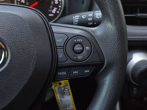 Used 2019 Toyota RAV4 LE w/ All Weather Liner Package AWD/4WD image 17