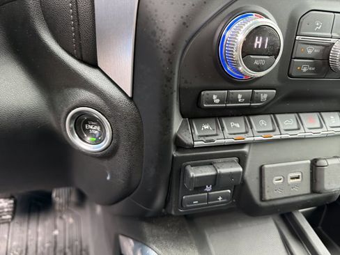 Used 2021 GMC Sierra 1500 SLT w/ SLT Premium Plus Package image 23
