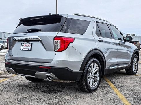 Used 2024 Ford Explorer Limited image 7