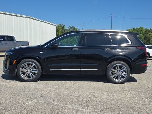 Used 2024 Cadillac XT6 Premium Luxury w/ LPO, Floor Liner Package AWD/4WD image 2