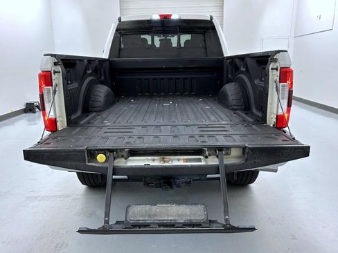 Used 2019 Ford F250 Lariat w/ Chrome Package AWD/4WD image 22