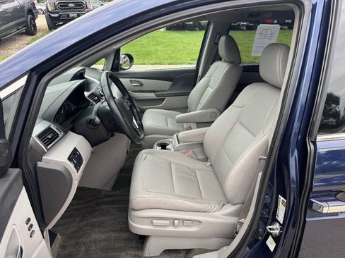 Used 2014 Honda Odyssey Touring Elite image 11