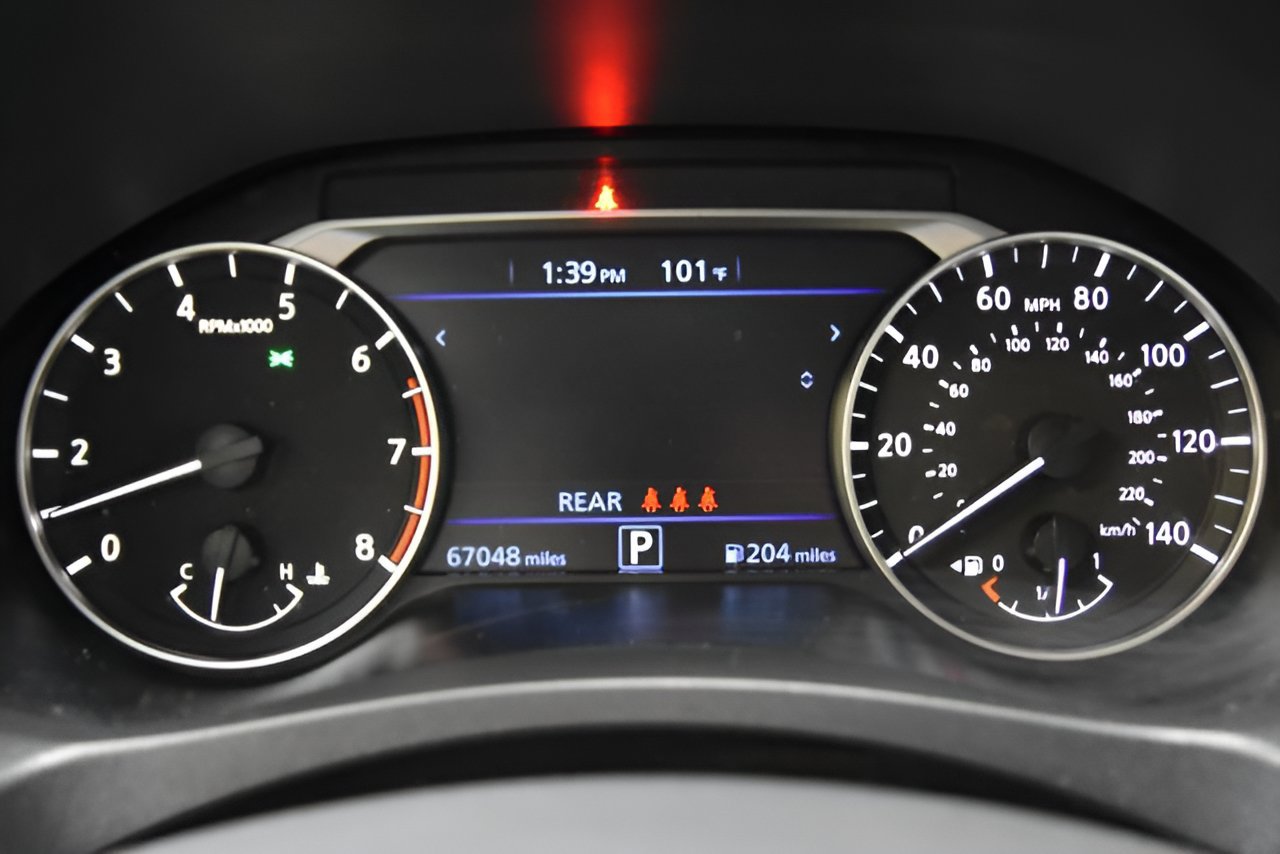 Used 2024 Nissan Altima 2.5 SV FWD image 15