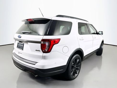 Used 2019 Ford Explorer XLT w/ Equipment Group 202A image 7