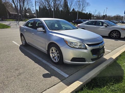 Used 2015 Chevrolet Malibu LT w/ Power Convenience Package image 13