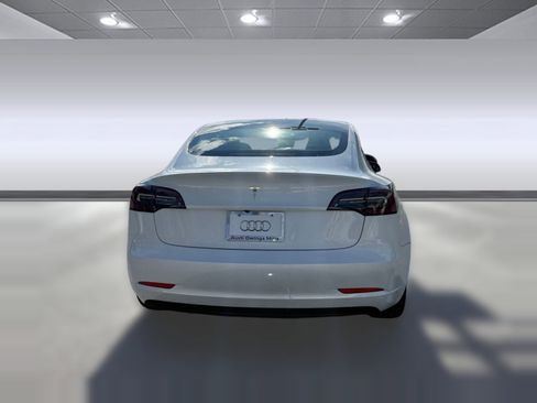 Used 2023 Tesla Model 3 Standard Range image 8
