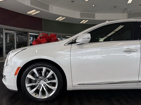 Used 2017 Cadillac XTS Luxury FWD image 16