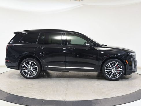 Used 2024 Cadillac XT6 Sport w/ Technology Package AWD/4WD image 25