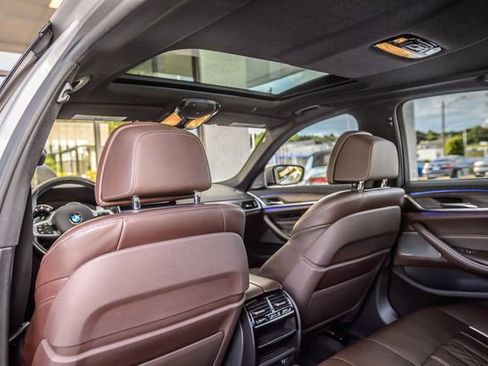 Used 2018 BMW 540i w/ M Sport Package RWD image 44