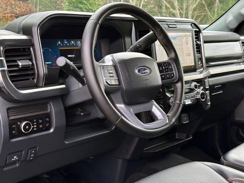 Used 2025 Ford F250 Lariat image 19