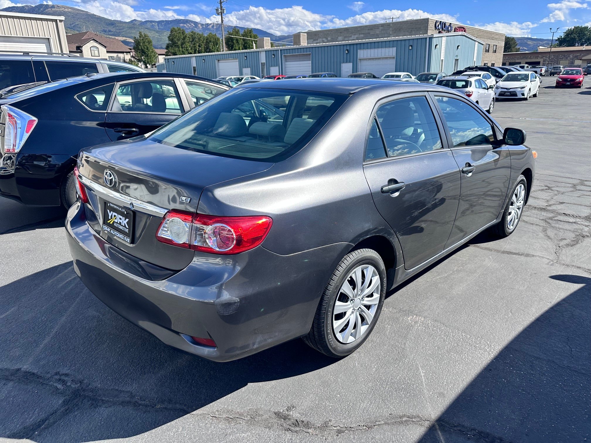Used 2012 Toyota Corolla LE FWD image 3
