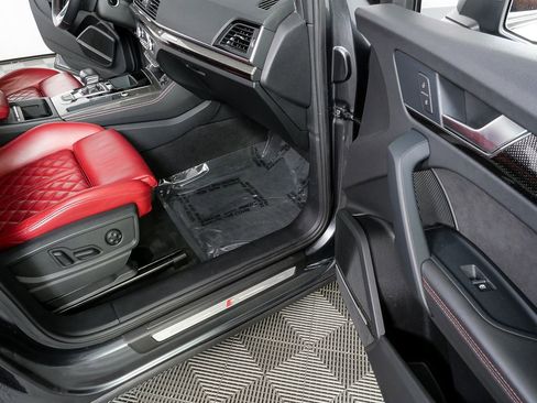 Used 2021 Audi SQ5 Premium Plus w/ Premium Plus Package AWD/4WD image 24