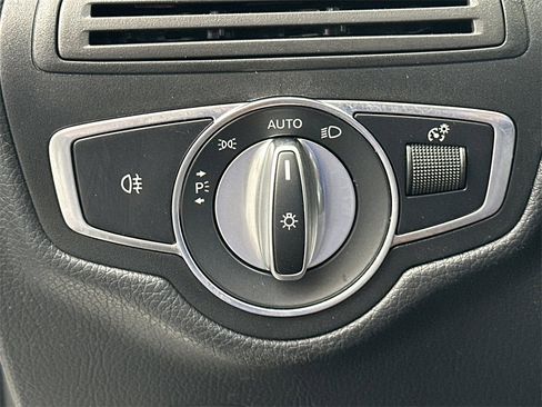 Used 2021 Mercedes-Benz GLC 300 4MATIC Coupe image 34