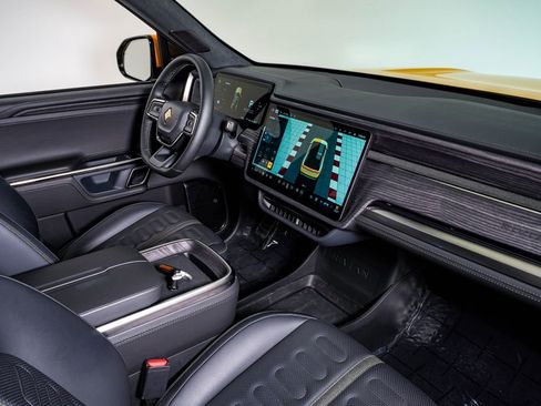 Used 2023 Rivian R1S Adventure image 14