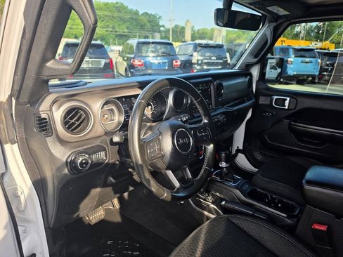 Used 2021 Jeep Gladiator Sport w/ Quick Order Package 24Q 80Th AWD/4WD image 11
