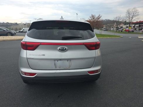 Used 2018 Kia Sportage LX w/ LX Popular Package image 13