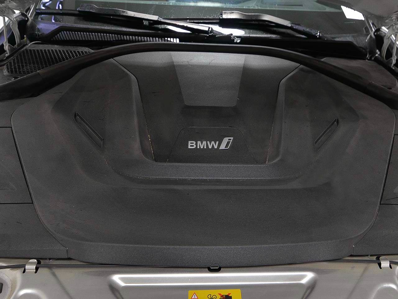 Used 2024 BMW i4 eDrive40 w/ Premium Package RWD image 17