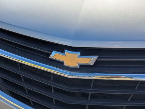 Used 2020 Chevrolet Equinox LT AWD/4WD image 11