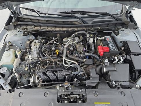 Used 2024 Nissan Altima 2.5 SV image 17