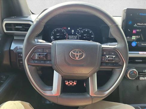 Used 2025 Toyota Tacoma TRD Sport RWD image 19
