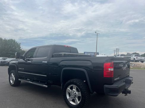 Used 2016 GMC Sierra 2500 Denali w/ Duramax Plus Package AWD/4WD image 19