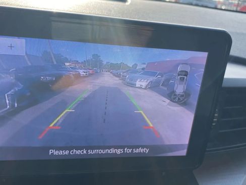 Used 2020 Ford Explorer XLT image 10