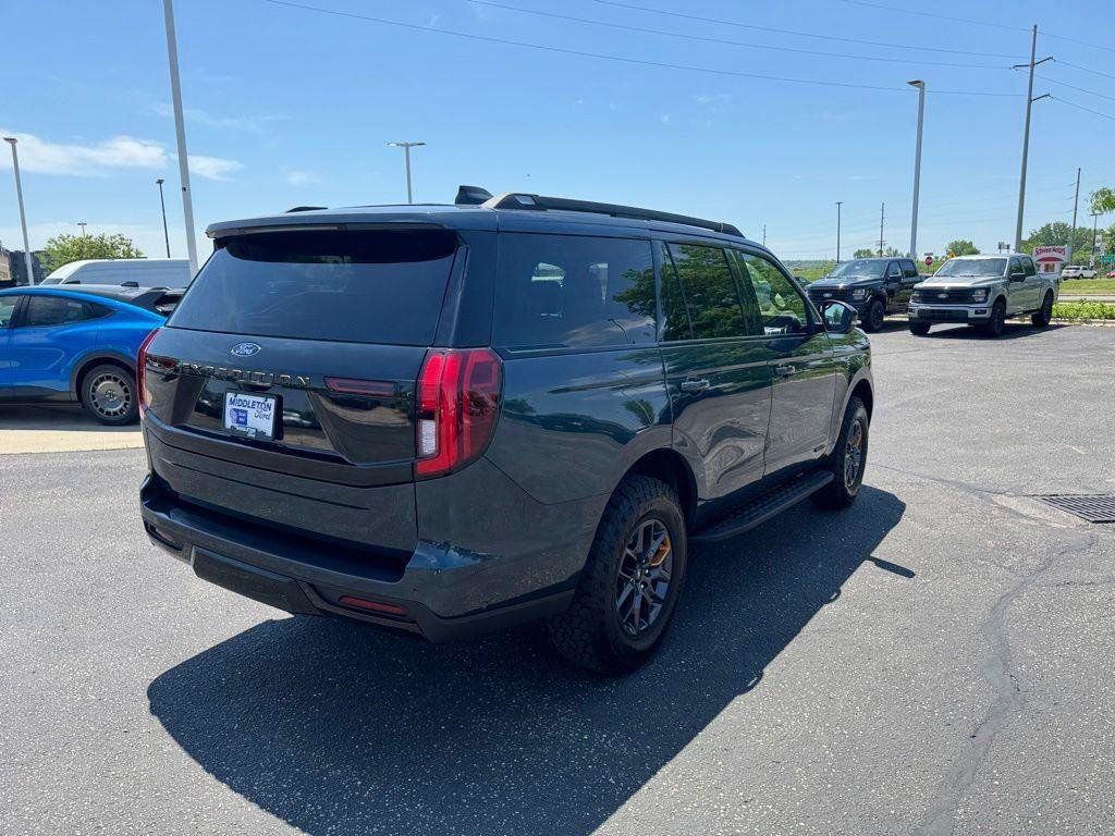 Used 2025 Ford Expedition Tremor AWD/4WD image 6