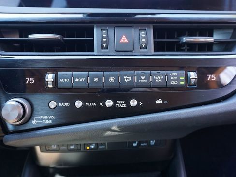 Used 2024 Lexus ES 350 w/ Premium Package image 13