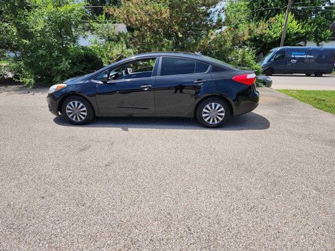 Used 2016 Kia Forte LX FWD image 4