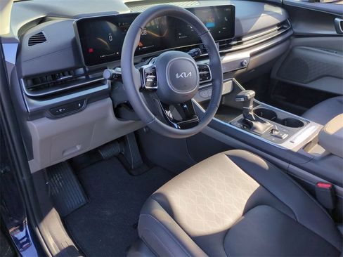 New 2026 Kia Carnival image 10