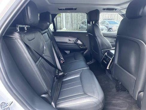 Used 2023 Land Rover Range Rover Sport SE AWD/4WD image 32