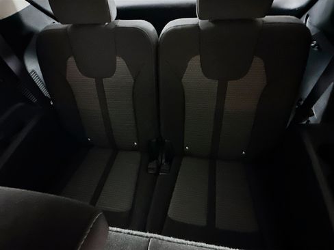 Used 2025 Kia Sorento LX FWD image 29