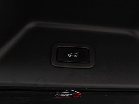 Used 2020 Land Rover Range Rover HSE image 50